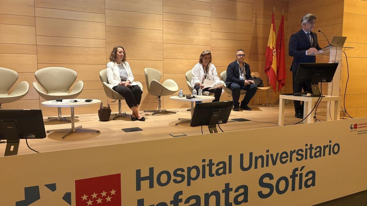 Imagen ilustrativa: pasillo de hospital vacío con luz de atardecer y sombras largas