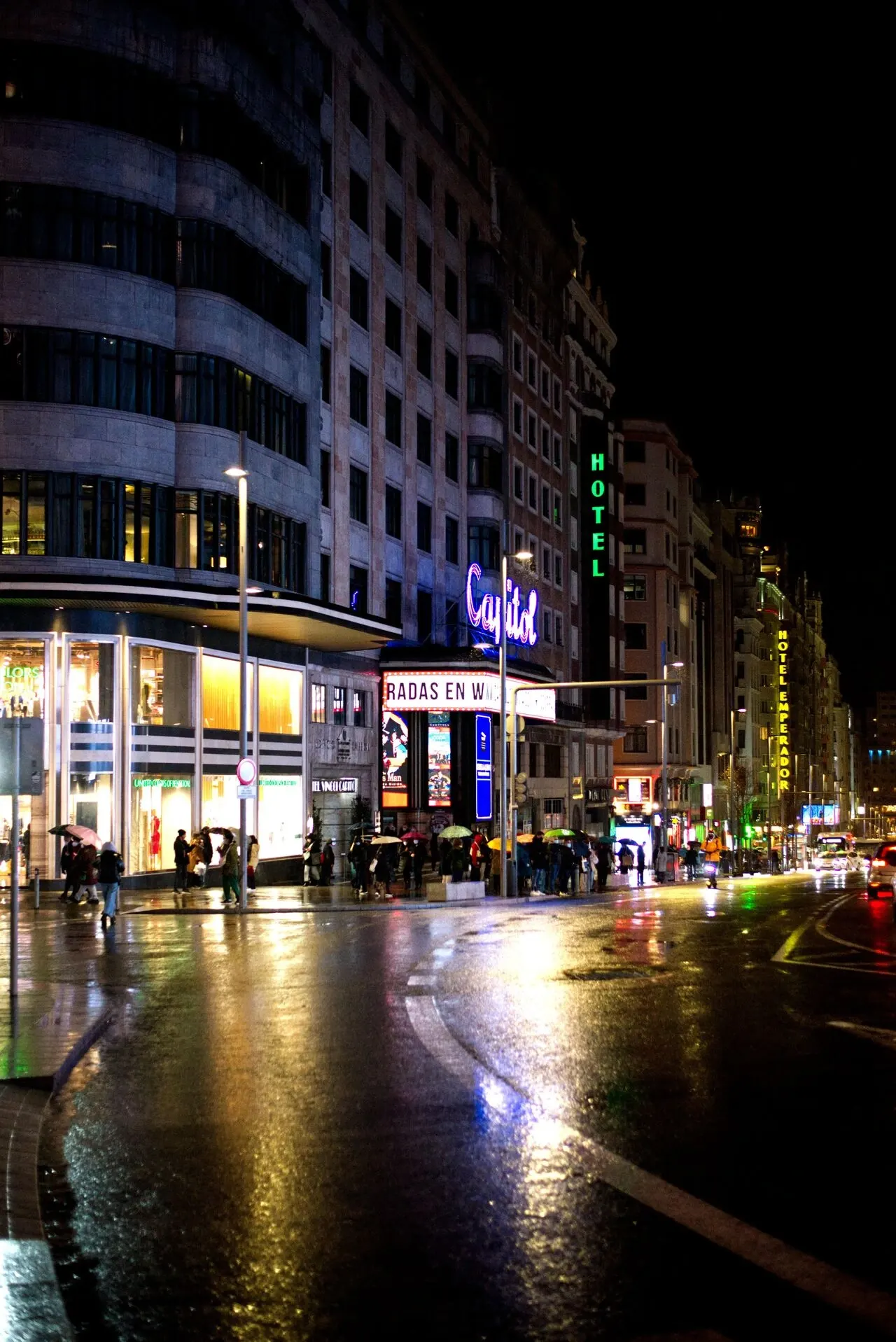 Madrid después del atardecer: experiencias exclusivas en la capital