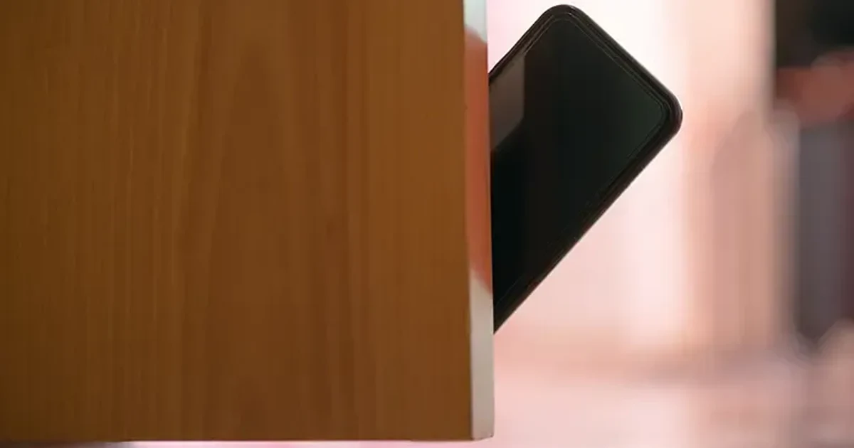 tu movil te escucha