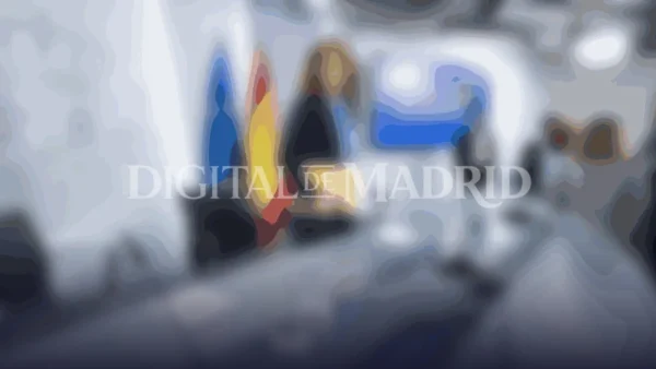 La ministra Mónica García advierte a Ayuso: la inhabilitación podría ser una realidad