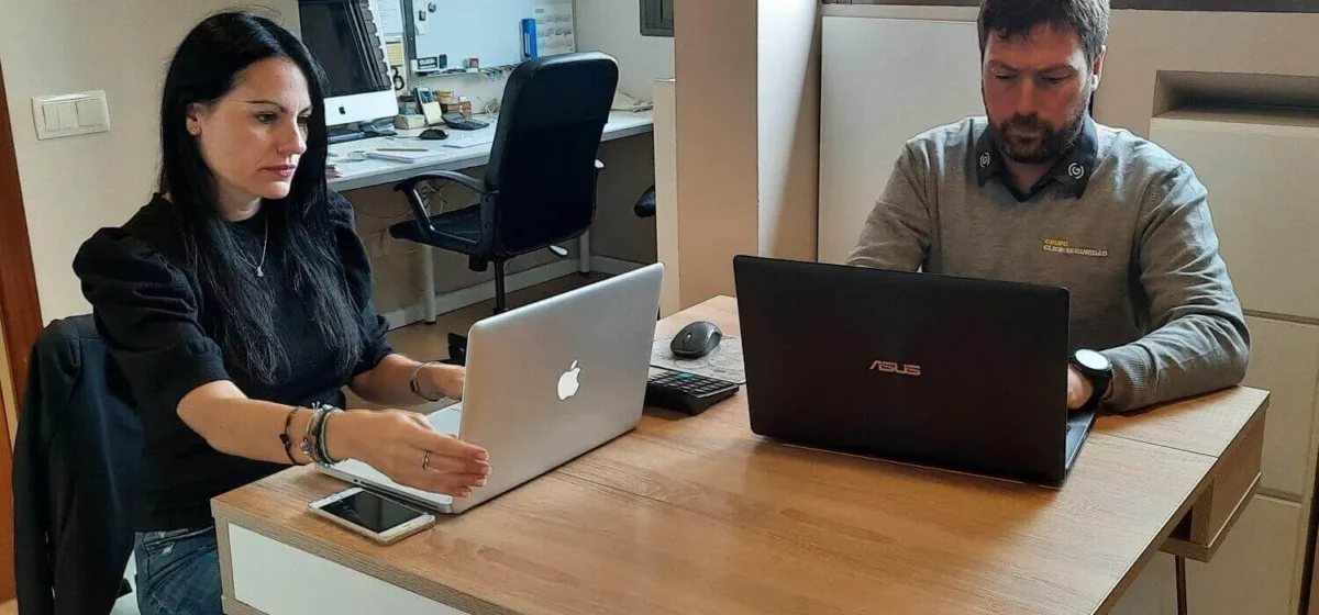 oficina-equipo-click